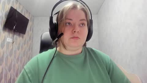 rina16 online show from February 11, 2026, 3:39 pm