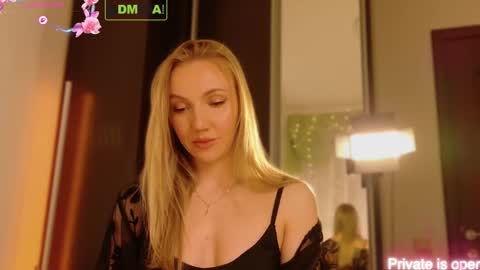 Snapshot of rina_asty chatting on March 25, 2026, 6:14 pm Rina Asty online show from March 25, 2026, 6:14 pm