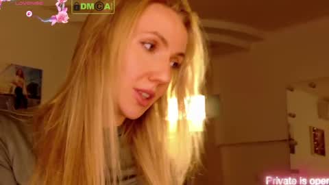 Snapshot of rina_asty chatting on June 3, 2026, 4:23 pm Rina Asty online show from June 3, 2026, 4:23 pm