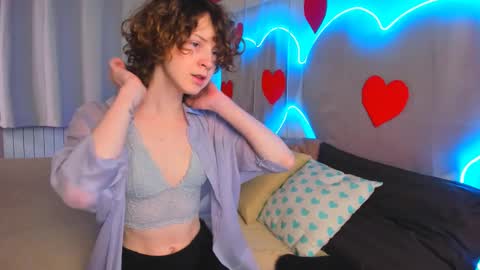 Snapshot of rina_dee chatting on February 17, 2025, 1:42 pm . Rina . online show from February 17, 2025, 1:42 pm