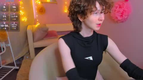 Snapshot of rina_dee chatting on May 11, 2026, 6:30 am . Rina . online show from May 11, 2026, 6:30 am