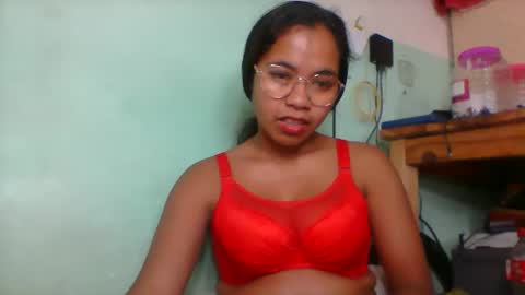 Snapshot of rinah856024 chatting on May 31, 2026, 7:15 am rinah856024 online show from May 31, 2026, 7:15 am