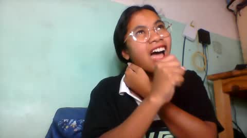 rinah856024 online show from June 17, 2026, 5:21 am