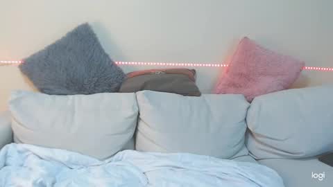 rio_and_sophia online show from February 28, 2025, 5:48 am