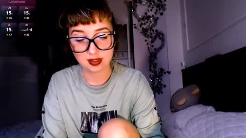 Snapshot of riri_rich chatting on January 16, 2025, 6:35 am Rita online show from January 16, 2025, 6:35 am