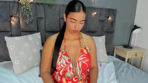Snapshot of ririibrunette__ chatting on September 20, 2025, 9:16 pm RIRI online show from September 20, 2025, 9:16 pm