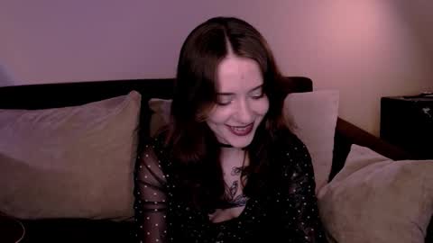 risha_laass online show from April 3, 2026, 8:29 pm