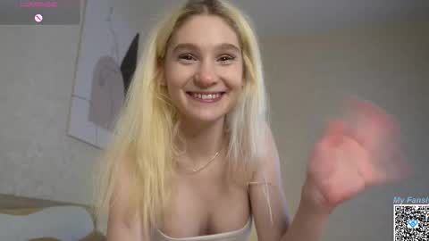 Flora online show from October 15, 2025, 1:50 am