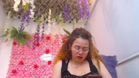 Snapshot of risitos_de_oro_ chatting on May 3, 2026, 4:46 pm Risitos De Oro online show from May 3, 2026, 4:46 pm