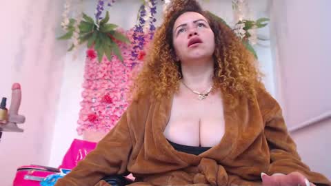 Snapshot of risitos_de_oro_ chatting on May 5, 2026, 11:07 am Risitos De Oro online show from May 5, 2026, 11:07 am