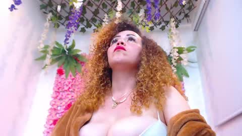 Snapshot of risitos_de_oro_ chatting on May 16, 2026, 12:29 am Risitos De Oro online show from May 16, 2026, 12:29 am