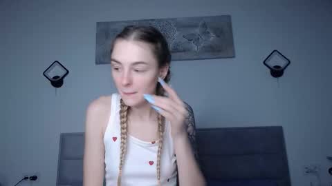 Snapshot of rita_orra chatting on December 1, 2025, 8:52 am Rita online show from December 1, 2025, 8:52 am