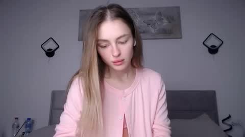 Snapshot of rita_orra chatting on January 18, 2026, 8:51 am Rita online show from January 18, 2026, 8:51 am