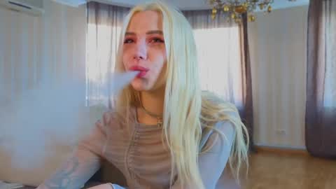 Akemi online show from March 19, 2026, 4:27 am