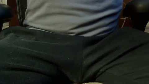 Snapshot of riverskarltc chatting on December 18, 2025, 5:08 pm RiverskarlTC online show from December 18, 2025, 5:08 pm