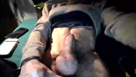 rizzo1980682473 online show from March 1, 2026, 2:24 am