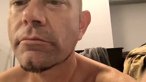 Snapshot of rjwabbit chatting on December 9, 2024, 1:07 am Tom online show from December 9, 2024, 1:07 am