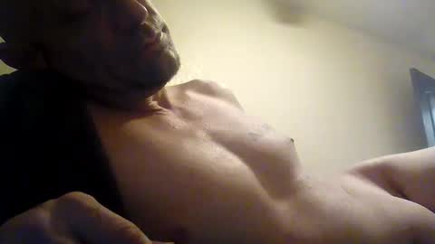 Snapshot of rjwabbit chatting on December 14, 2025, 12:43 pm Tom online show from December 14, 2025, 12:43 pm