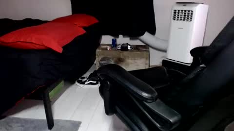 Snapshot of rkh678073 chatting on December 17, 2025, 2:39 am rkh678073 online show from December 17, 2025, 2:39 am