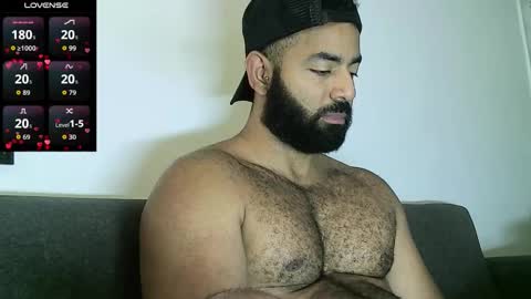 Snapshot of roa32sebas chatting on January 15, 2026, 6:33 pm SebasRoa online show from January 15, 2026, 6:33 pm