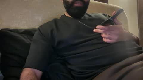 roamexotic00 online show from January 18, 2026, 9:29 pm