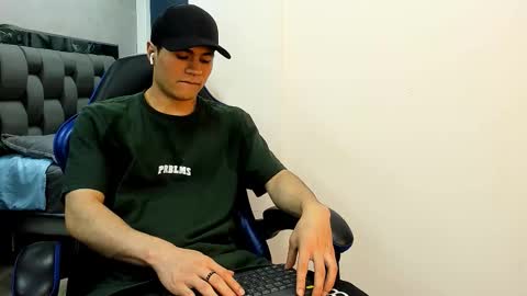 Roan Birkin online show from November 7, 2025, 7:14 pm