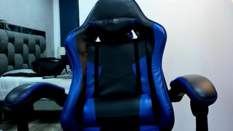 Roan Birkin online show from December 1, 2025, 7:30 pm