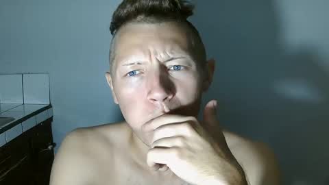 RoastingCorn online show from September 19, 2025, 2:35 am