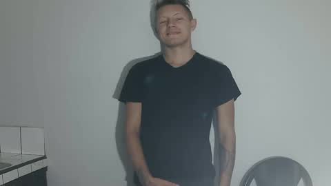 RoastingCorn online show from October 5, 2025, 3:05 am