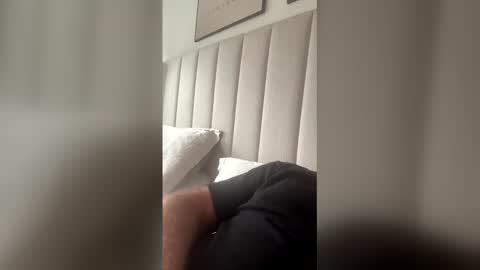 rob398367 online show from March 30, 2026, 8:59 am