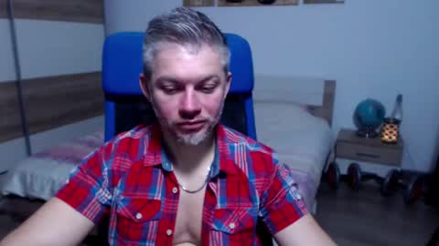 Snapshot of robbyshawz chatting on December 19, 2025, 7:54 pm robbyshawz online show from December 19, 2025, 7:54 pm