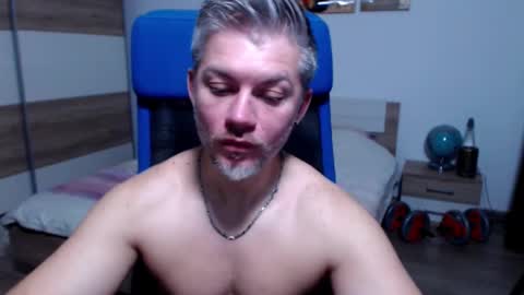 Snapshot of robbyshawz chatting on January 15, 2026, 8:52 am robbyshawz online show from January 15, 2026, 8:52 am