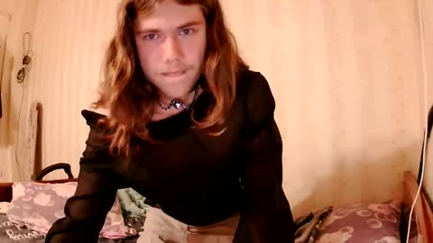 RobbyxAnderson online show from September 24, 2025, 6:11 pm