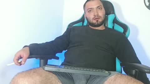 Snapshot of robert_leroy chatting on July 5, 2026, 4:19 am Stiven - online show from July 5, 2026, 4:19 am