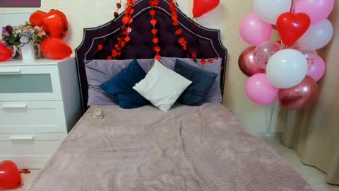 Snapshot of robertamorelly chatting on February 11, 2025, 6:08 am Betty online show from February 11, 2025, 6:08 am