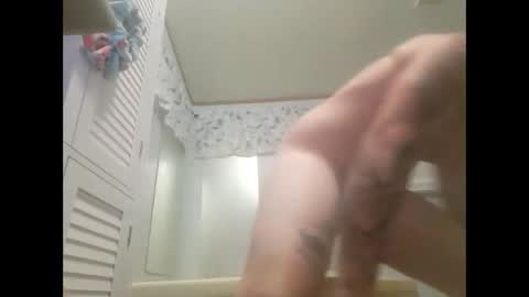 Snapshot of robertd5094 chatting on May 29, 2026, 10:57 am robertd5094 online show from May 29, 2026, 10:57 am