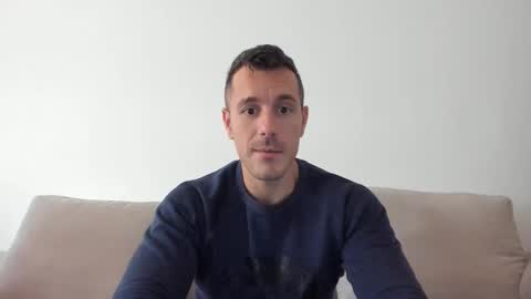 Snapshot of roberto4ever chatting on October 26, 2025, 12:22 pm roberto4ever online show from October 26, 2025, 12:22 pm