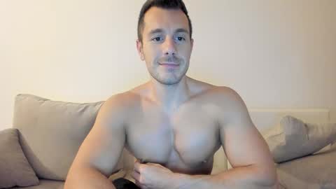 Snapshot of roberto4ever chatting on November 6, 2025, 3:57 pm roberto4ever online show from November 6, 2025, 3:57 pm