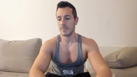 Snapshot of roberto4ever chatting on November 7, 2025, 5:40 am roberto4ever online show from November 7, 2025, 5:40 am