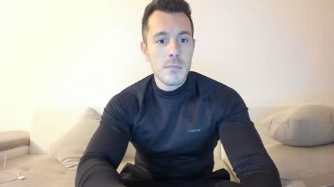 Snapshot of roberto4ever chatting on November 20, 2025, 3:23 pm roberto4ever online show from November 20, 2025, 3:23 pm