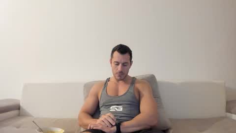 Snapshot of roberto4ever chatting on November 24, 2025, 5:18 am roberto4ever online show from November 24, 2025, 5:18 am