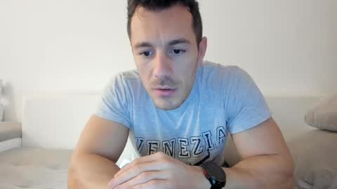 roberto4ever online show from April 5, 2026, 5:04 am