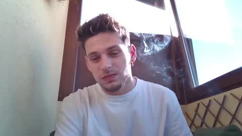 Snapshot of roberto_twink1 chatting on January 24, 2025, 11:59 am Roberto online show from January 24, 2025, 11:59 am