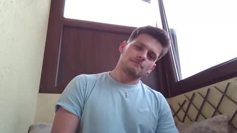 Snapshot of roberto_twink1 chatting on March 11, 2025, 12:39 pm Roberto online show from March 11, 2025, 12:39 pm