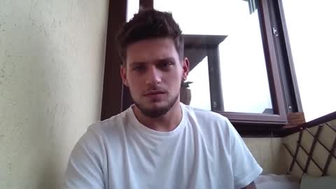 Snapshot of roberto_twink1 chatting on September 12, 2025, 6:46 am Roberto online show from September 12, 2025, 6:46 am