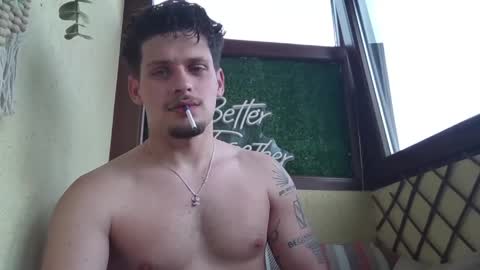 Snapshot of roberto_twink1 chatting on May 12, 2026, 9:50 am Roberto online show from May 12, 2026, 9:50 am