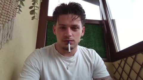 Snapshot of roberto_twink1 chatting on May 18, 2026, 6:08 am Roberto online show from May 18, 2026, 6:08 am