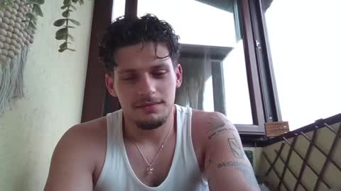 Snapshot of roberto_twink1 chatting on June 2, 2026, 5:31 am Roberto online show from June 2, 2026, 5:31 am
