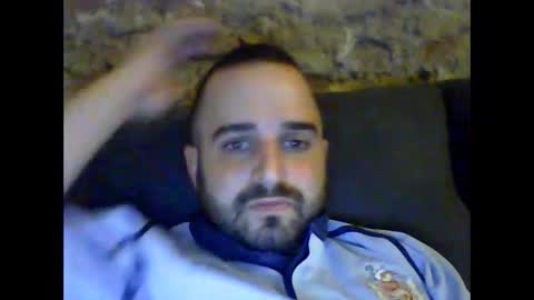 Snapshot of robertoredo chatting on January 2, 2025, 12:13 am Roberto online show from January 2, 2025, 12:13 am