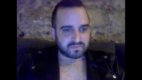 Snapshot of robertoredo chatting on January 12, 2025, 6:59 pm Roberto online show from January 12, 2025, 6:59 pm